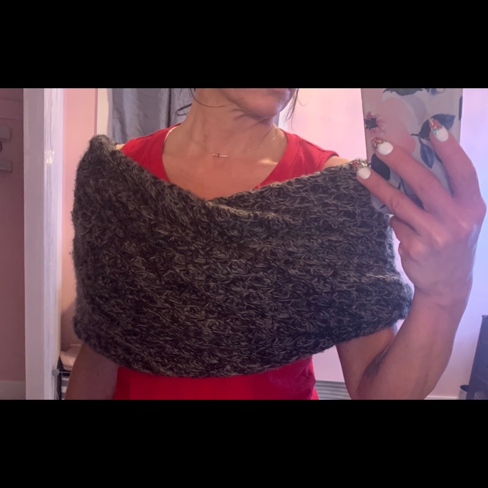 ๐ cozy infinity scarf ๐ - Picture 4 of 5